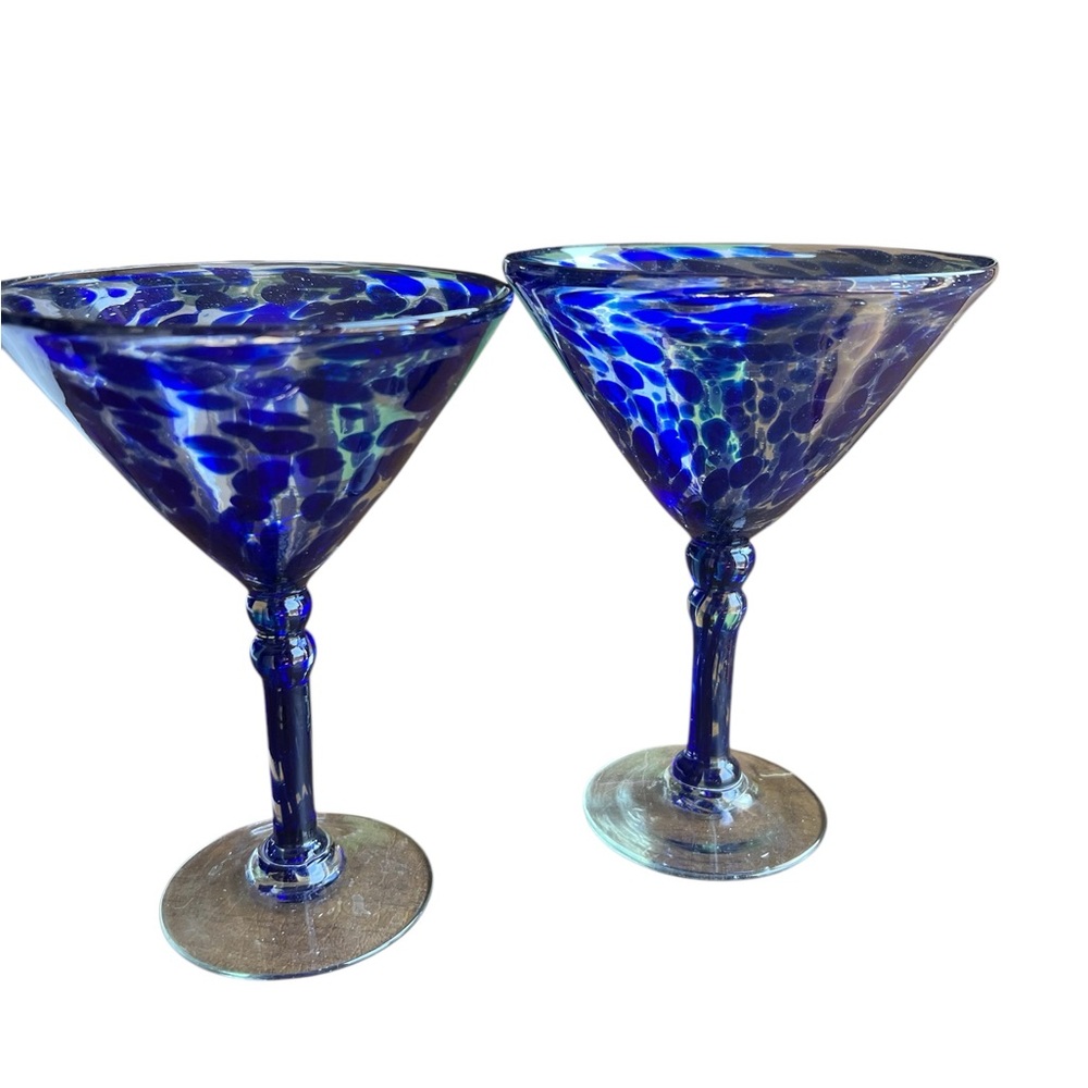 EUC~ Novica Vintage Artisan Hand blown Blue Speckle Martini Margarita Glass
7"T
